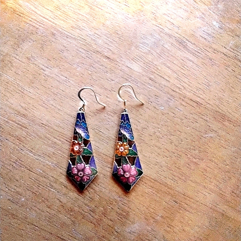 Unique Flower Design Drop Earrings, NWOT